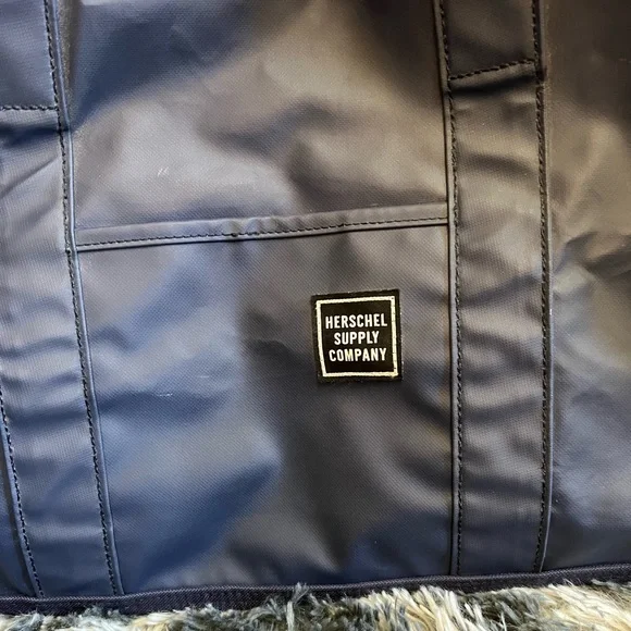 Herschel Supply Co. Novel Duffel Studio Navy Blue EUC - Picture 3 of 12